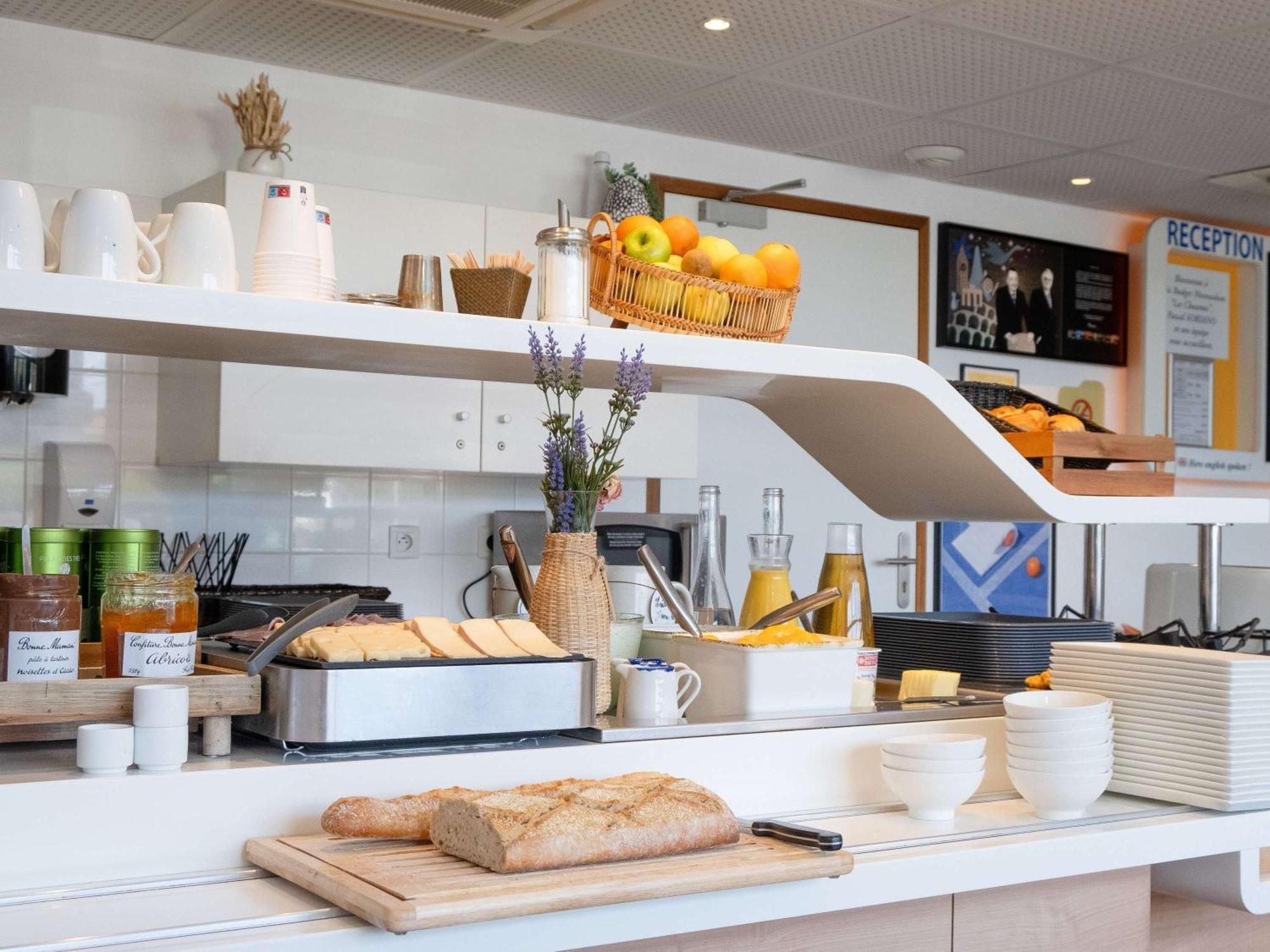 Ibis Budget Montauban Les Chaumes Exterior photo