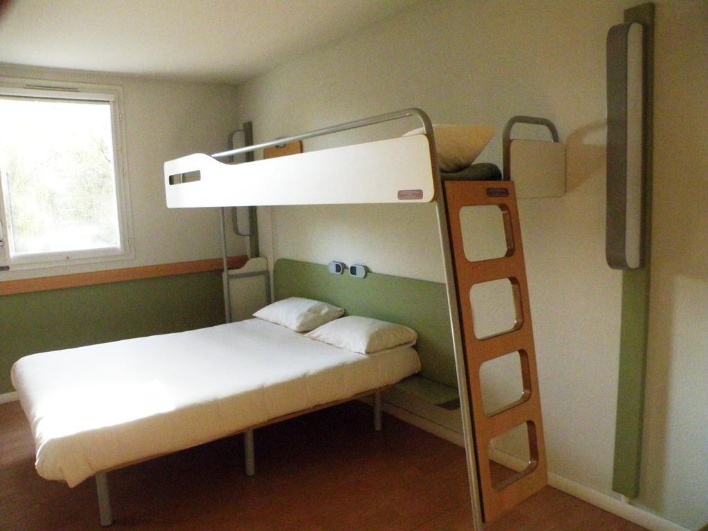 Ibis Budget Montauban Les Chaumes Exterior photo